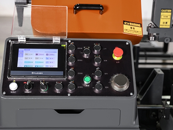 What is the working principle of a CNC horizontal band saw?