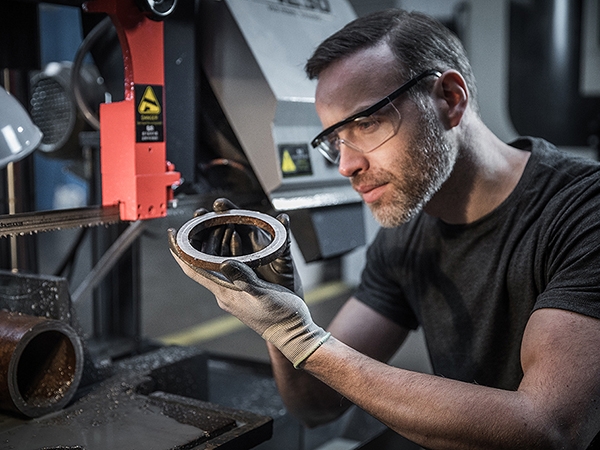 What is the reasonable price range for circular bandsaw machine manufacturers‘ saws?