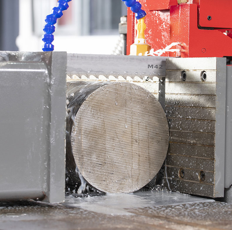 CNC_Band_Sawing_Machines_2.jpg
