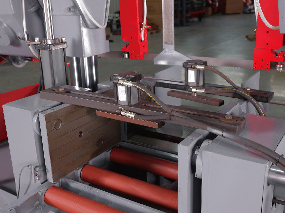 1790646581384551.jpg CNC_Band_Sawing_Machine_2.jpg