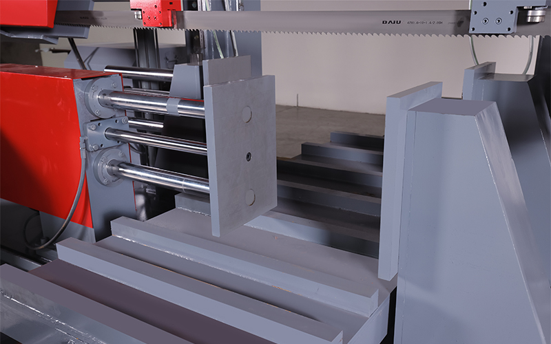 Band_Saw_2.jpg